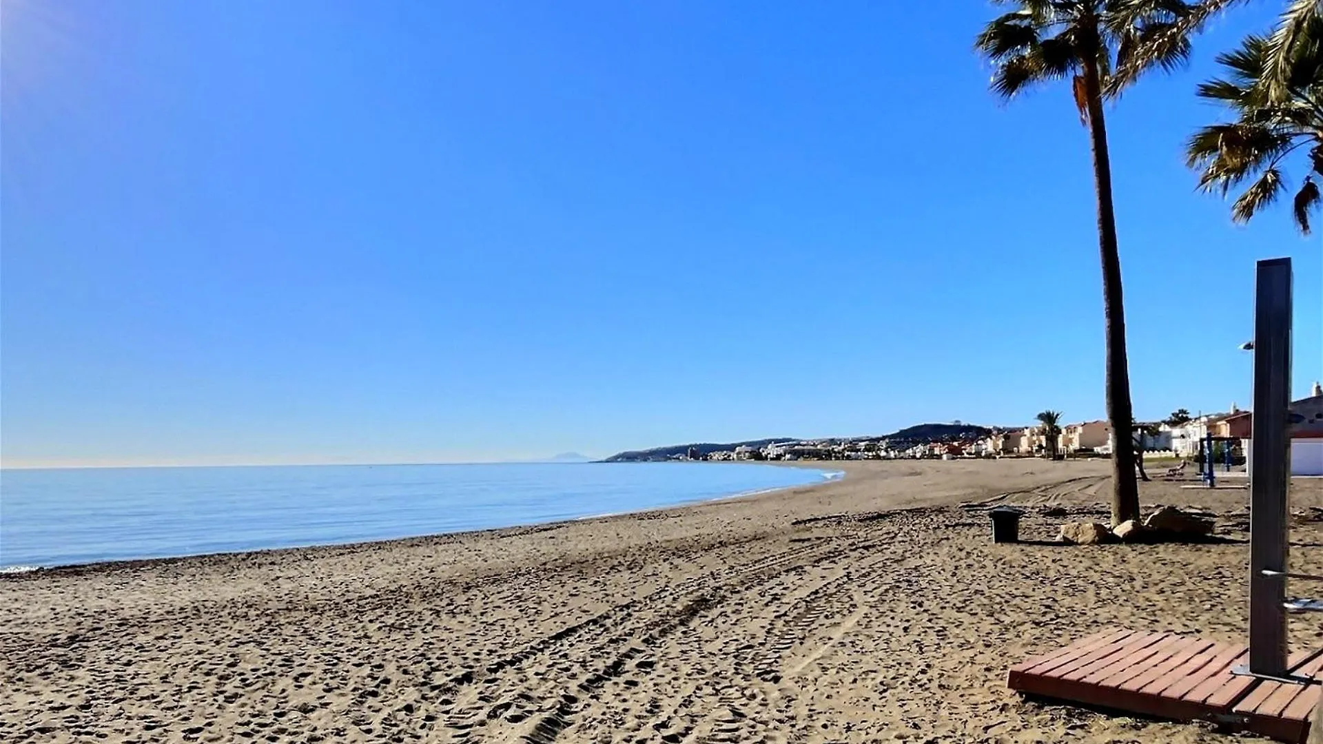 Gorgeous 3-Bedroom Penthouse With Expansive Terrace In Casares Costa Buenas Noches Apartment